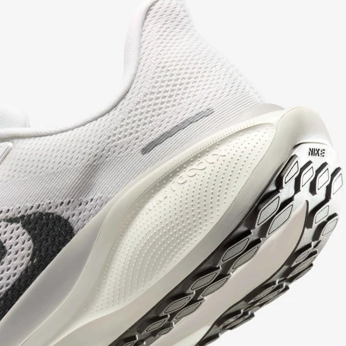 Pegasus 41 - Summit White/College Grey