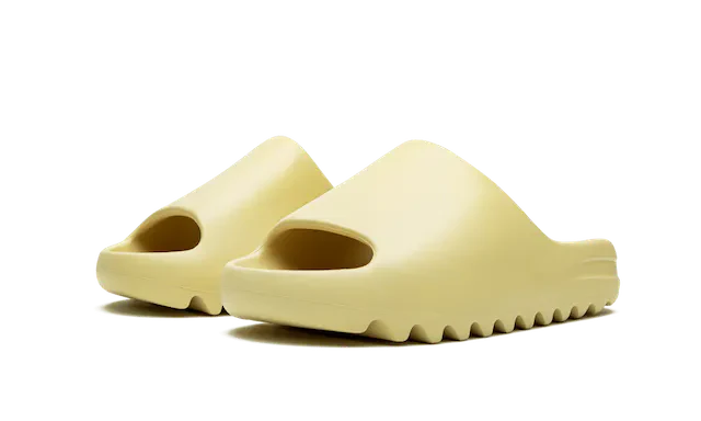 Yeezy Slides - Desert Sand