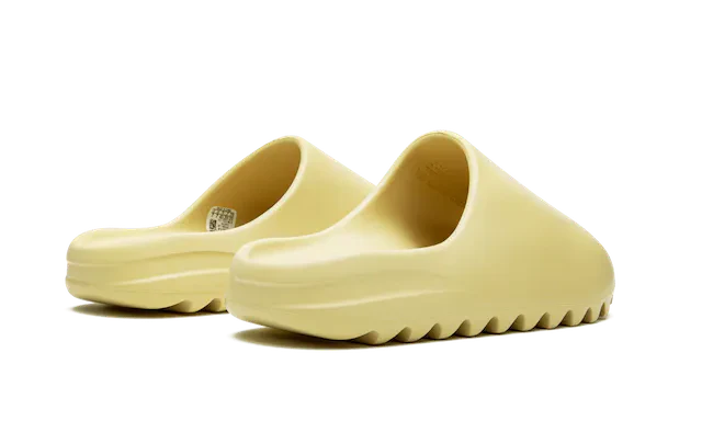 Yeezy Slides - Desert Sand