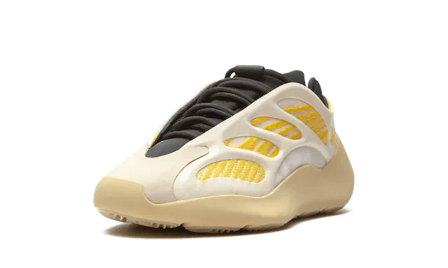 Yeezy 700 V3 - Safflower