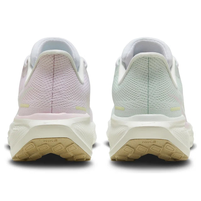 Pegasus 41 - Barely Green/Playful Pink
