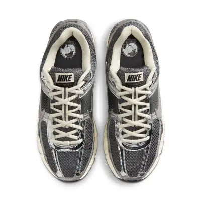 Zoom Vomero 5 - Iron Grey Chrome