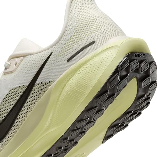 Pegasus 41 - Pale Ivory/Limelight