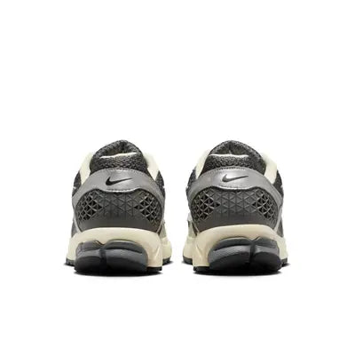 Zoom Vomero 5 - Iron Grey Chrome