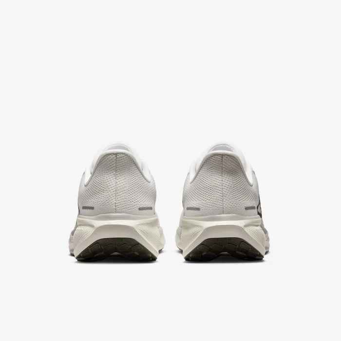 Pegasus 41 - Summit White/College Grey