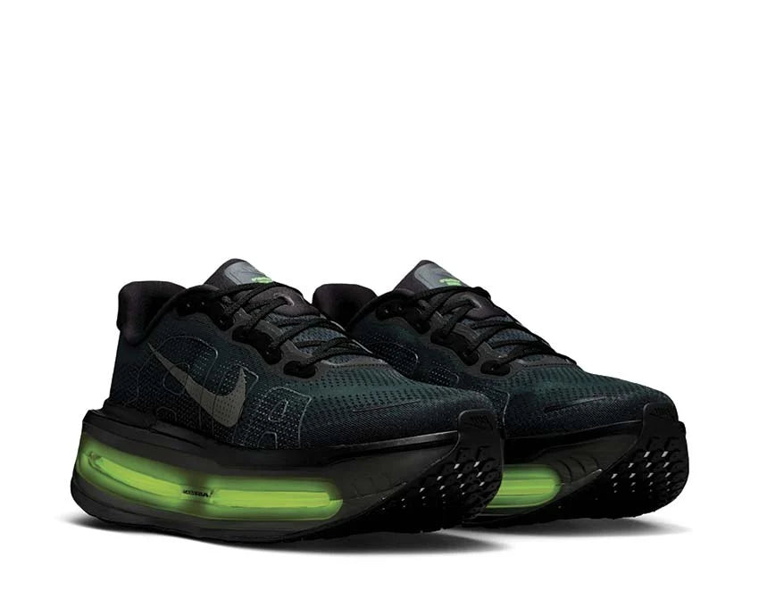 Vomero Premium - Black/Volt