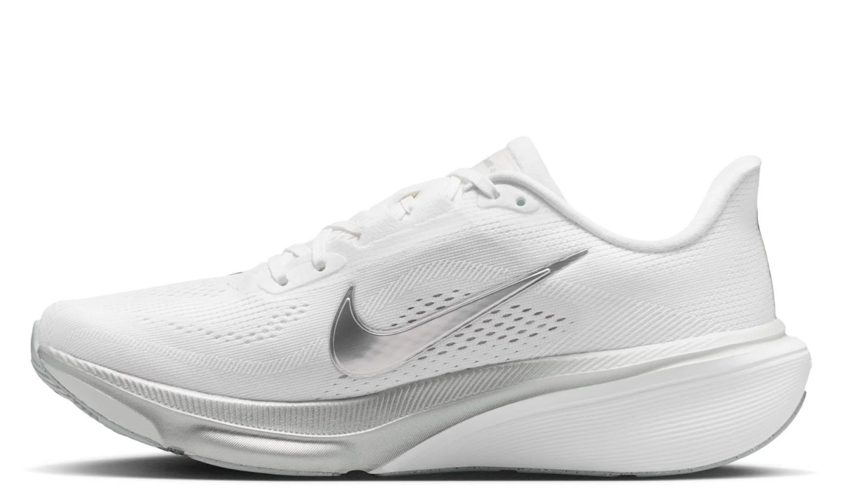 Pegasus 42 -  White/Metallic Silver