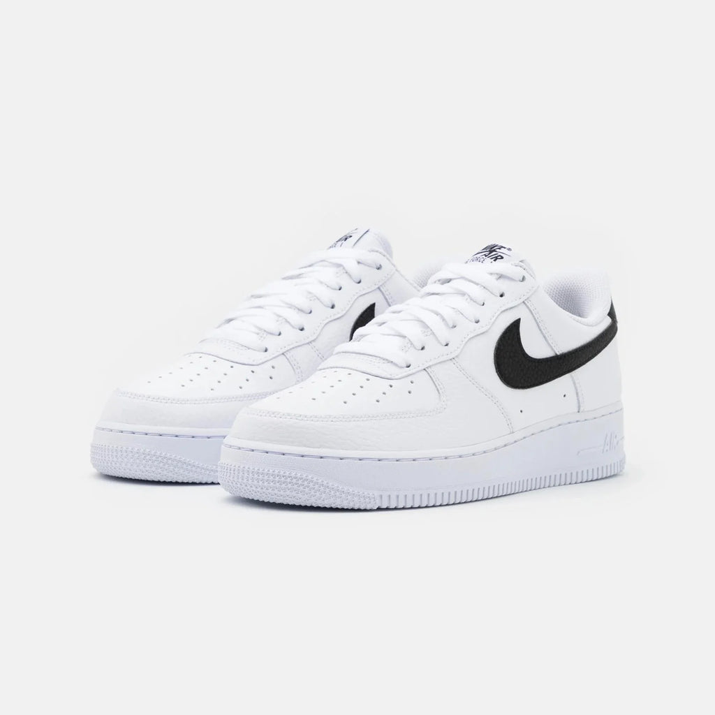 Air Force 1 - White And Black