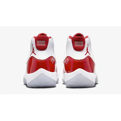 Air Jordan 11 - Cherry