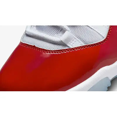 Air Jordan 11 - Cherry