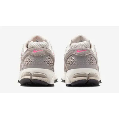Zoom Vomero 5 - College Grey Hyper Pink
