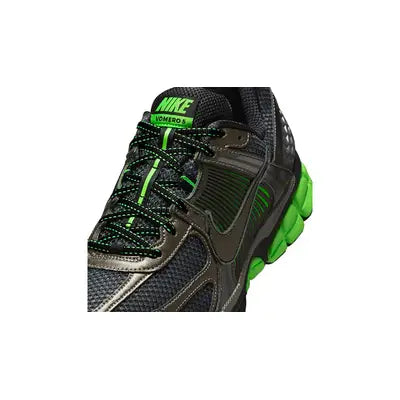 Zoom Vomero 5 - Metallic Pewter Green Strike