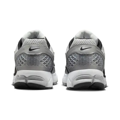 Zoom Vomero 5 - Metallic Silver Black