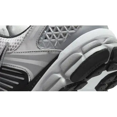 Zoom Vomero 5 - Metallic Silver Black