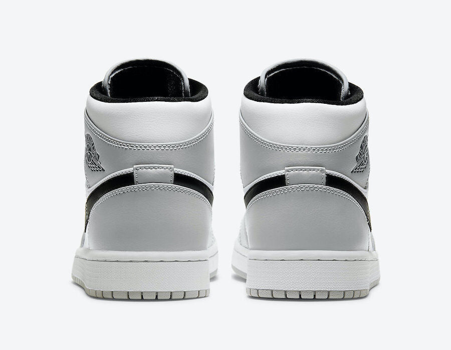 Air Jordan 1 - Light Smoke Grey