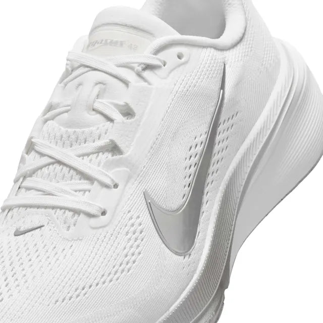 Pegasus 42 -  White/Metallic Silver